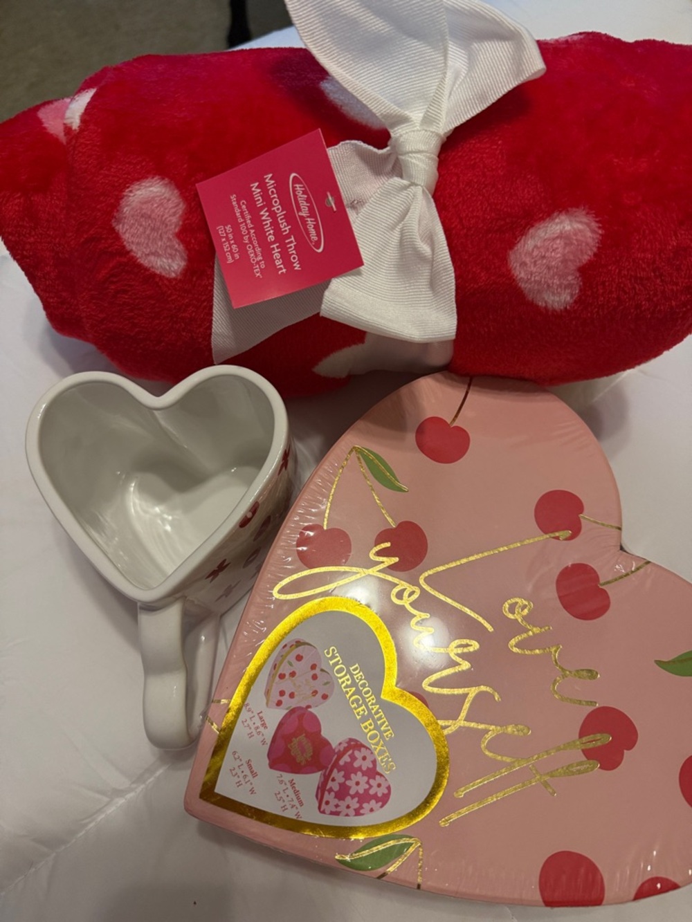 Heart Print Red Plush Throw with Heart Mug and Pink Heart Storage Box